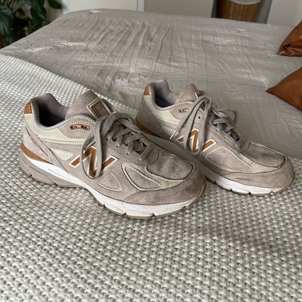 New Balance Women's w990v4 Running Shoe